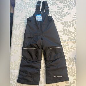 Columbia kids black snow bib size 4t